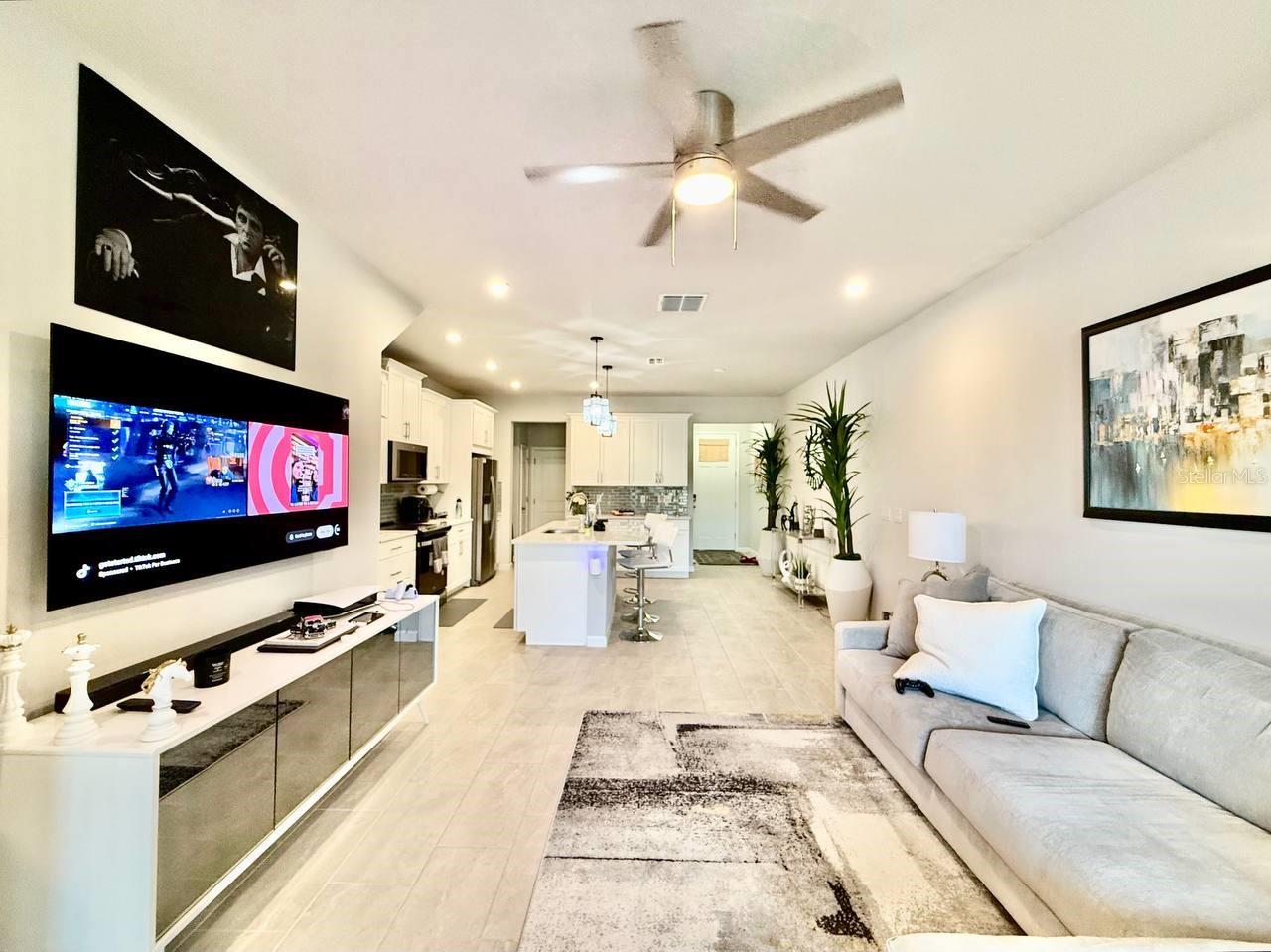 Listing photo id 10 for 8319 Wildflower Glen Avenue