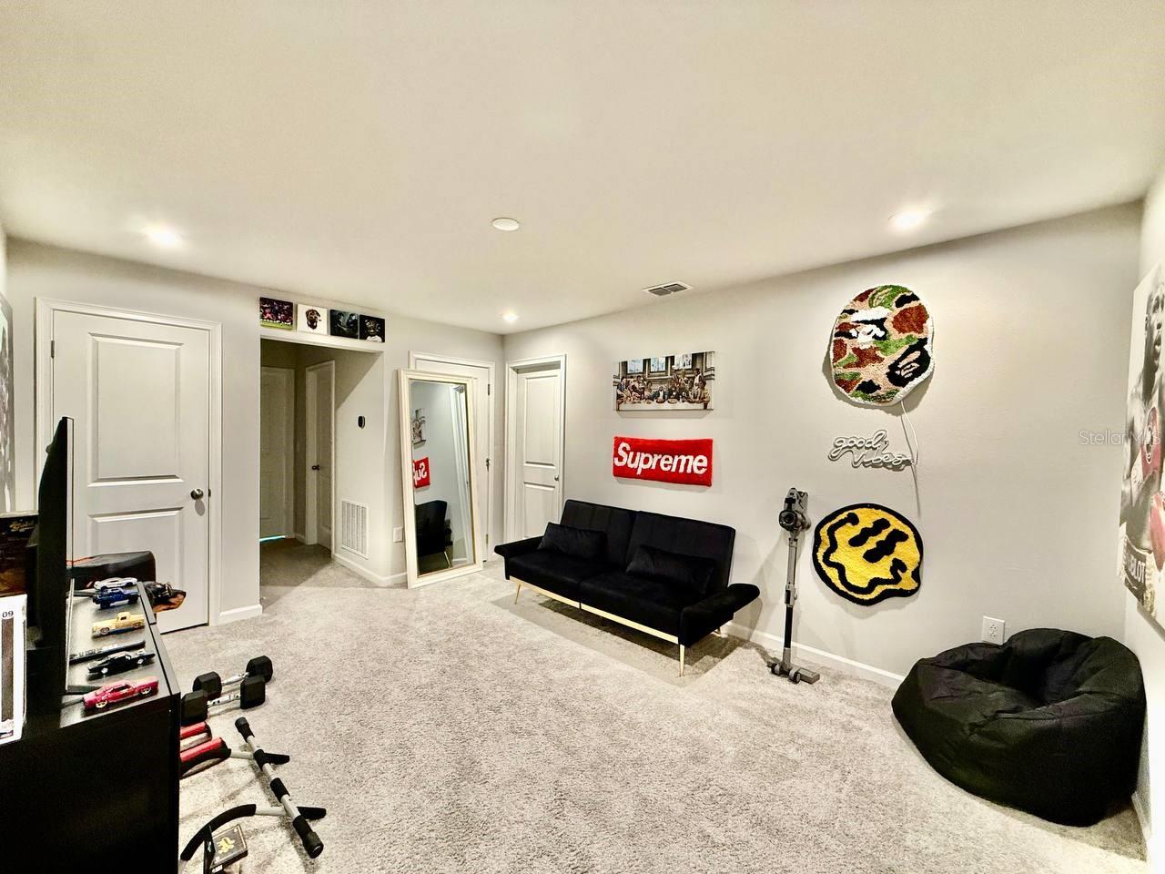 Listing photo id 13 for 8319 Wildflower Glen Avenue