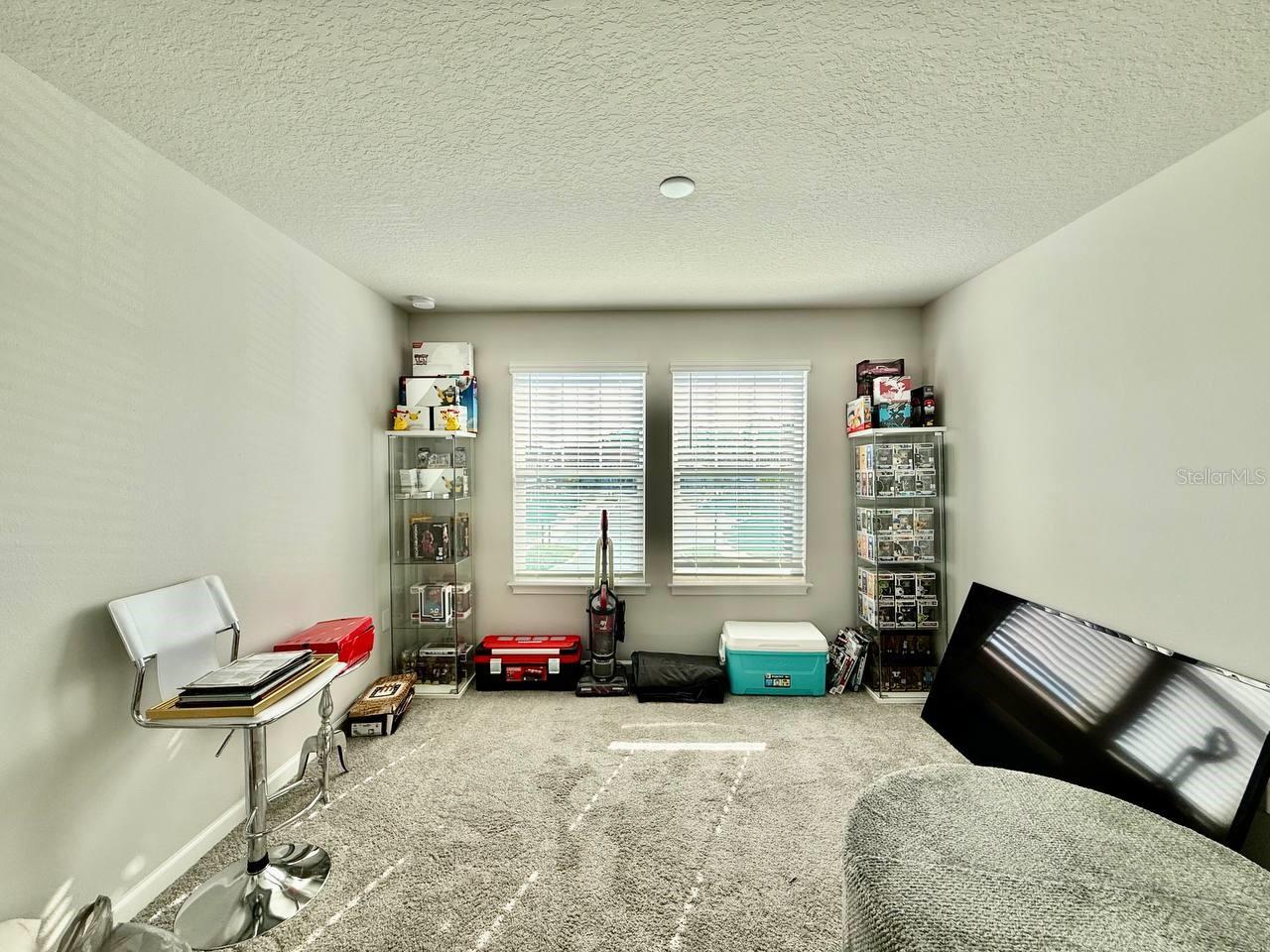 Listing photo id 14 for 8319 Wildflower Glen Avenue