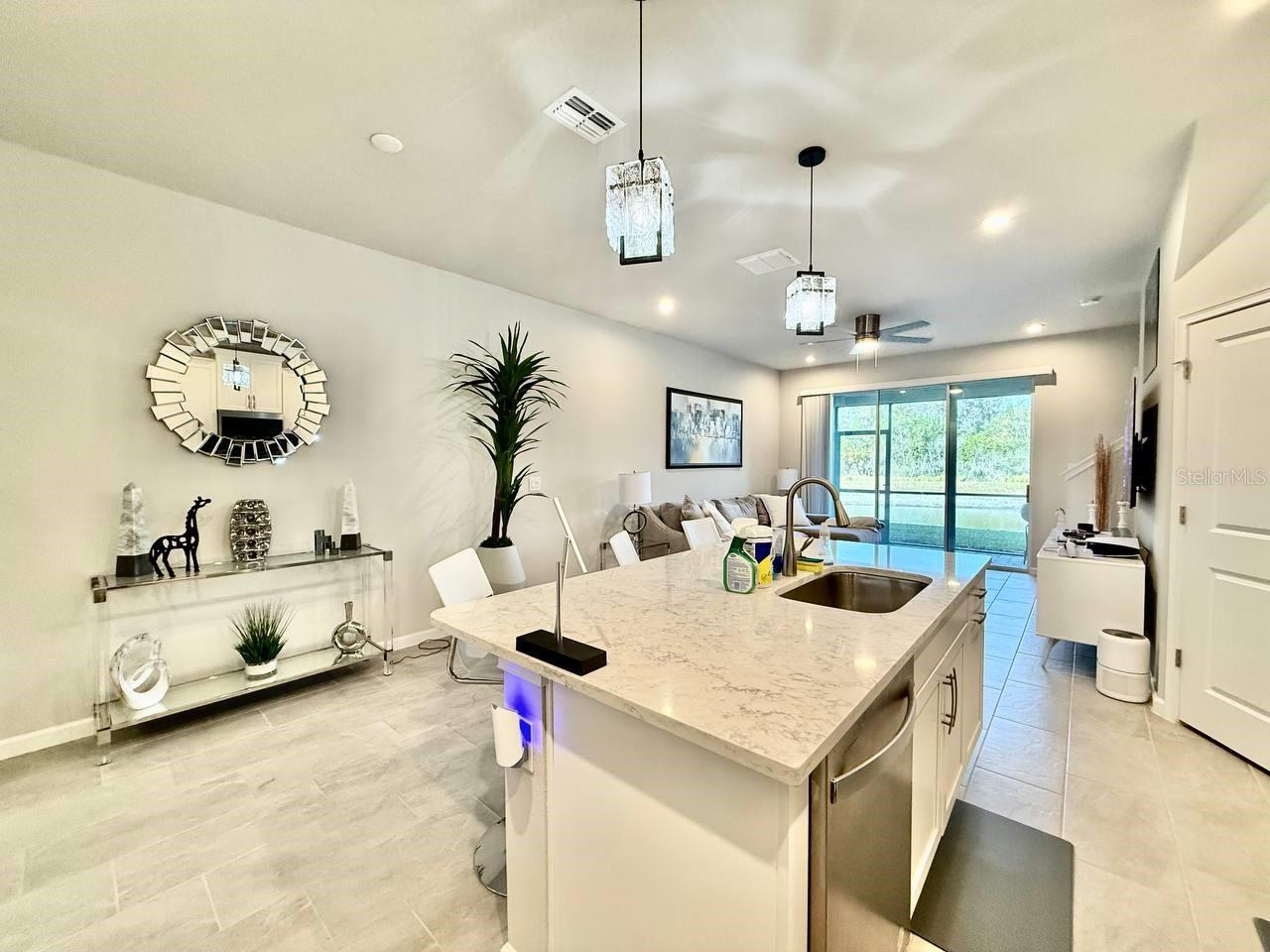 Listing photo id 5 for 8319 Wildflower Glen Avenue