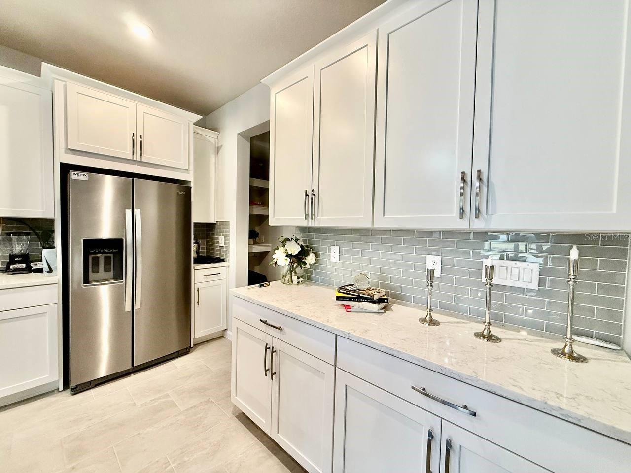 Listing photo id 6 for 8319 Wildflower Glen Avenue