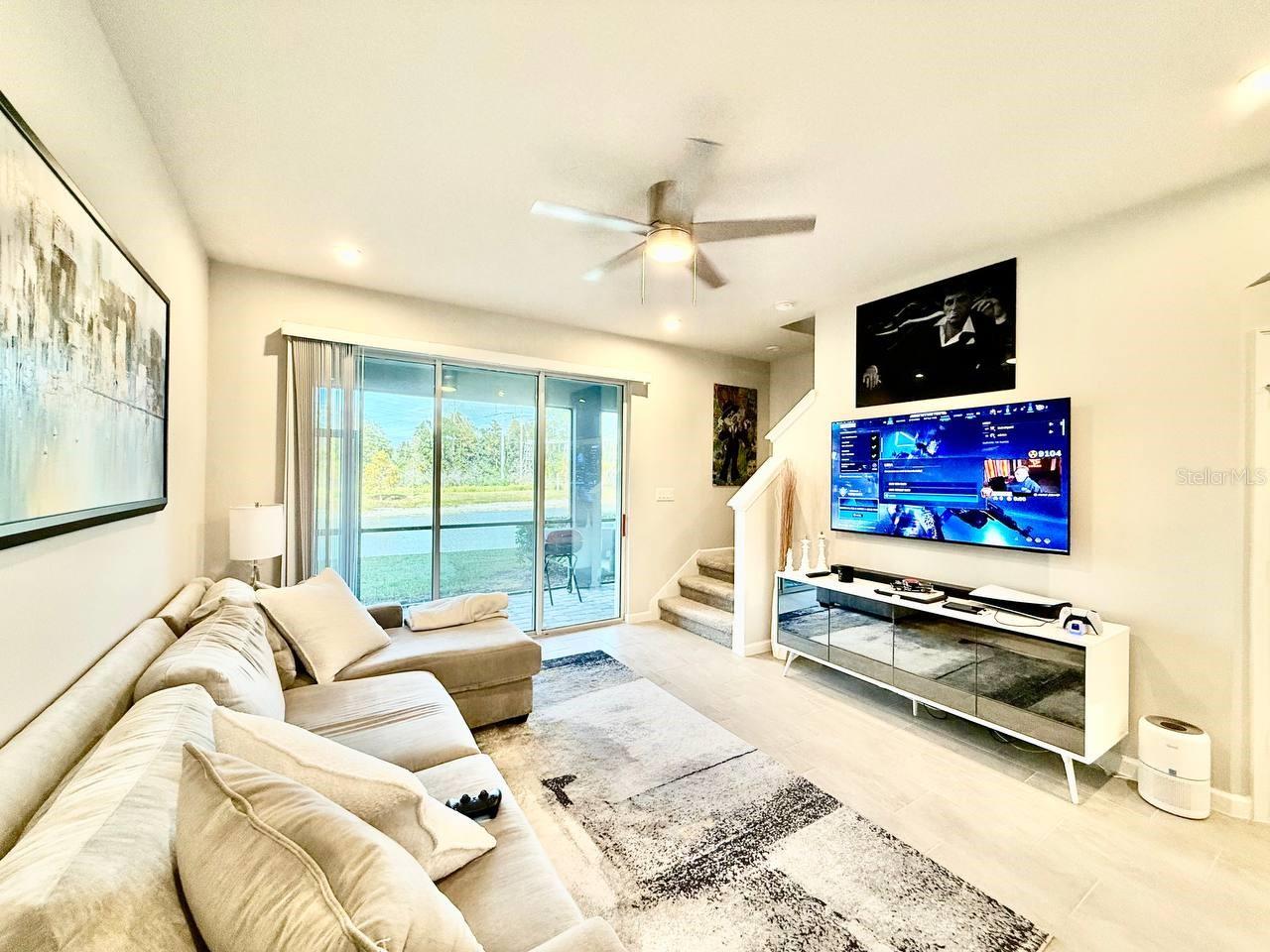 Listing photo id 7 for 8319 Wildflower Glen Avenue