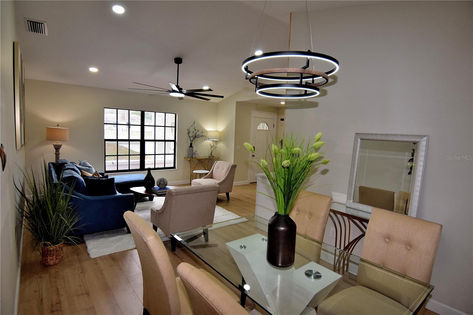 Image 14 of 31 For 4014 Treetop Circle