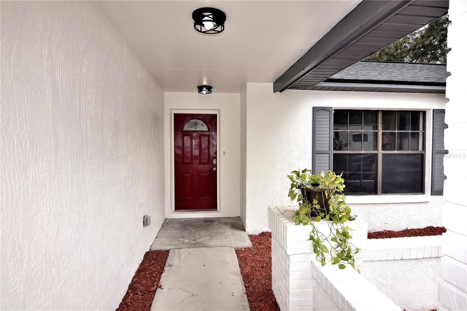 Image 2 of 31 For 4014 Treetop Circle