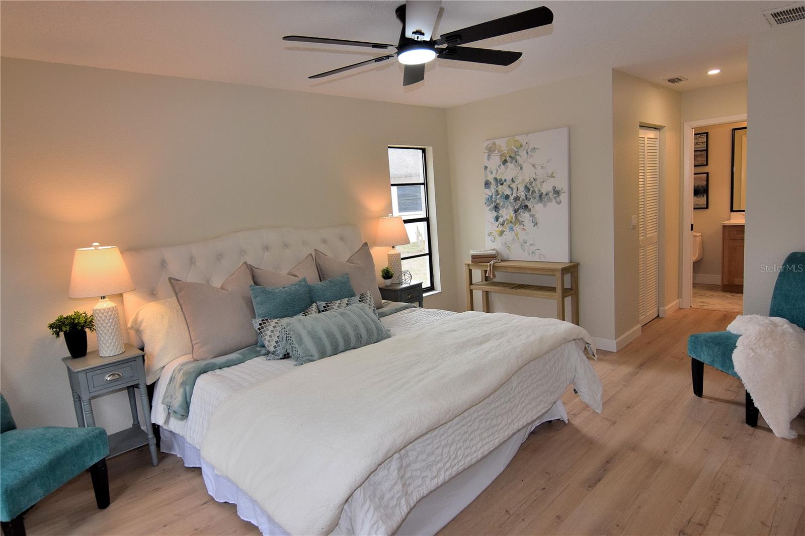 Image 20 of 31 For 4014 Treetop Circle