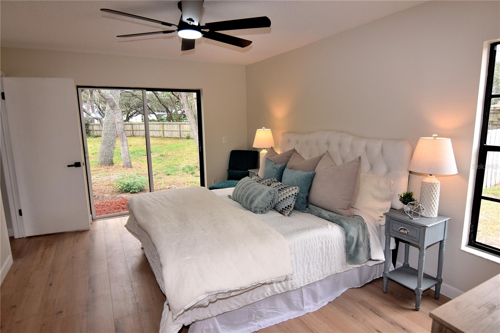 Image 21 of 31 For 4014 Treetop Circle