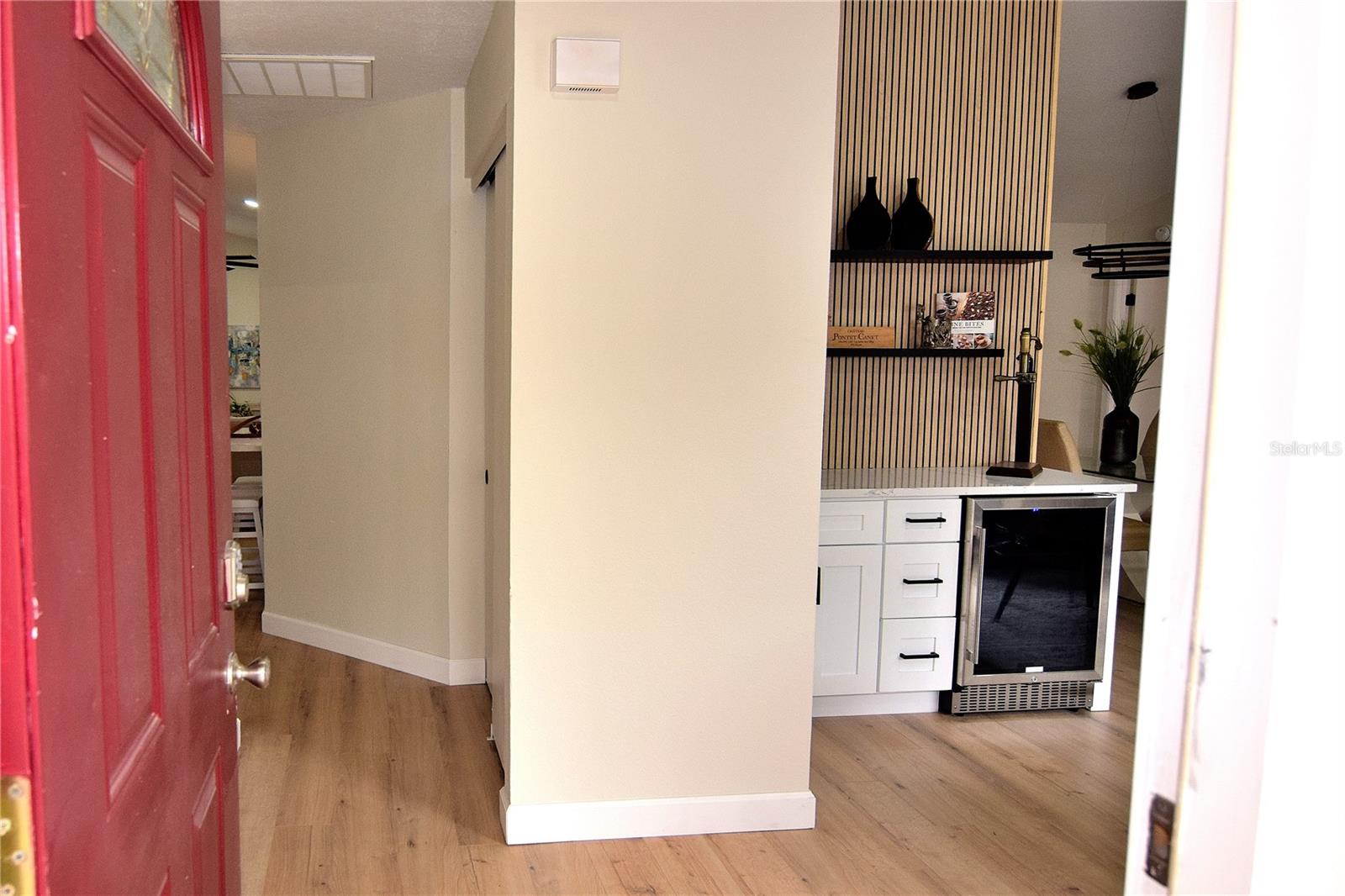 Image 3 of 31 For 4014 Treetop Circle