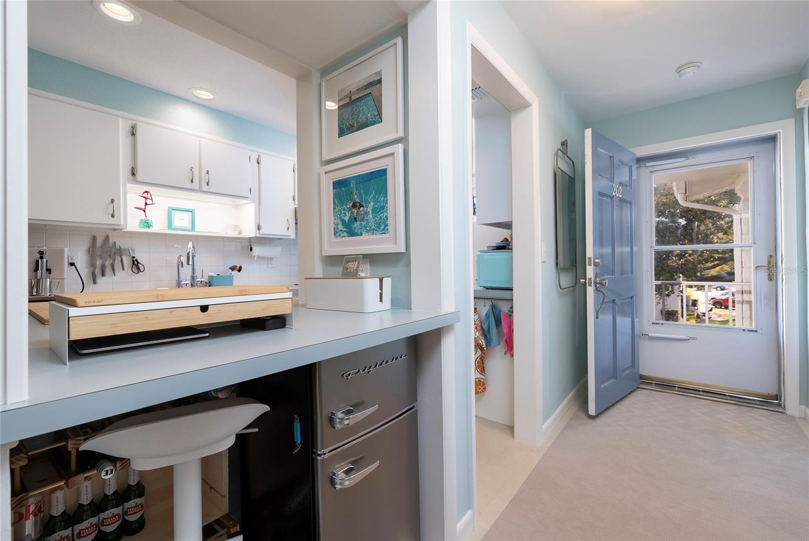 Image 15 of 34 For 500 Glennes Lane 202