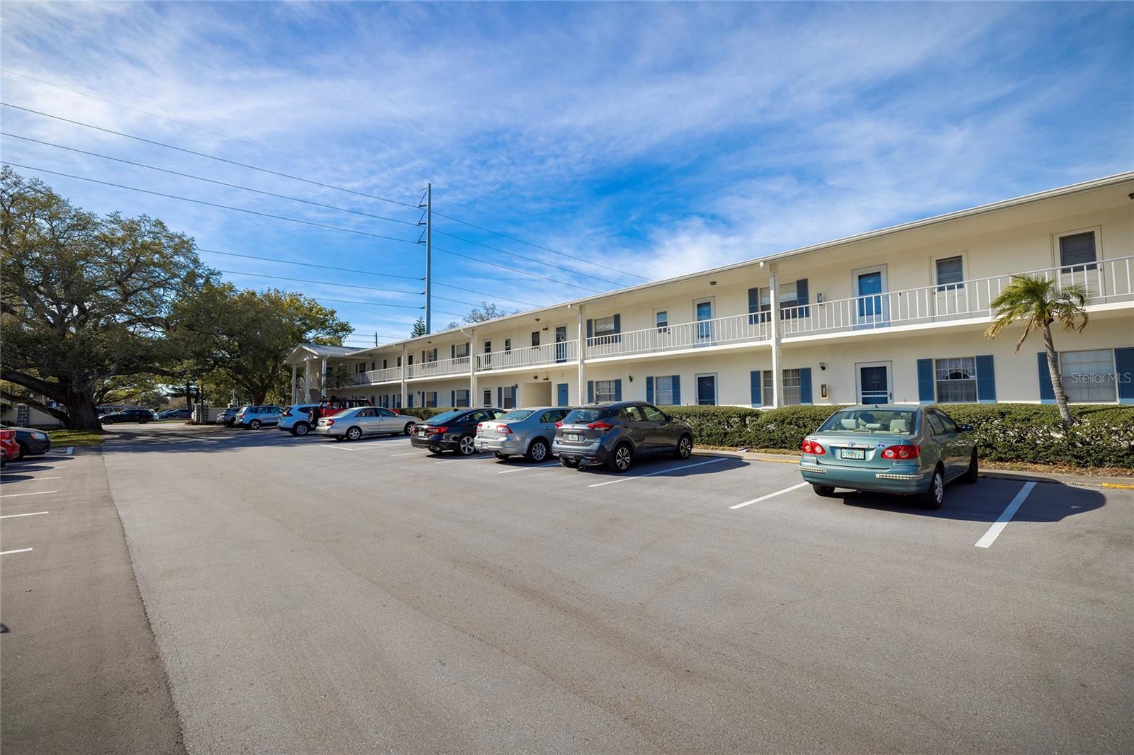 Image 22 of 34 For 500 Glennes Lane 202