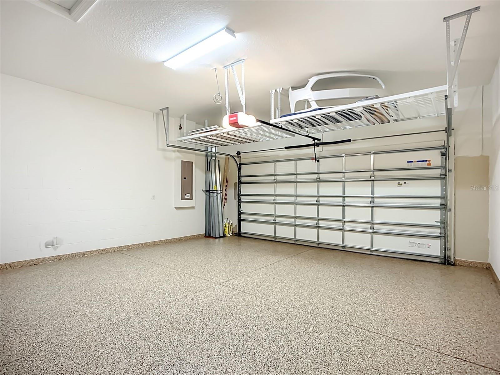 Image 40 of 75 For 15909 Cape Coral Drive