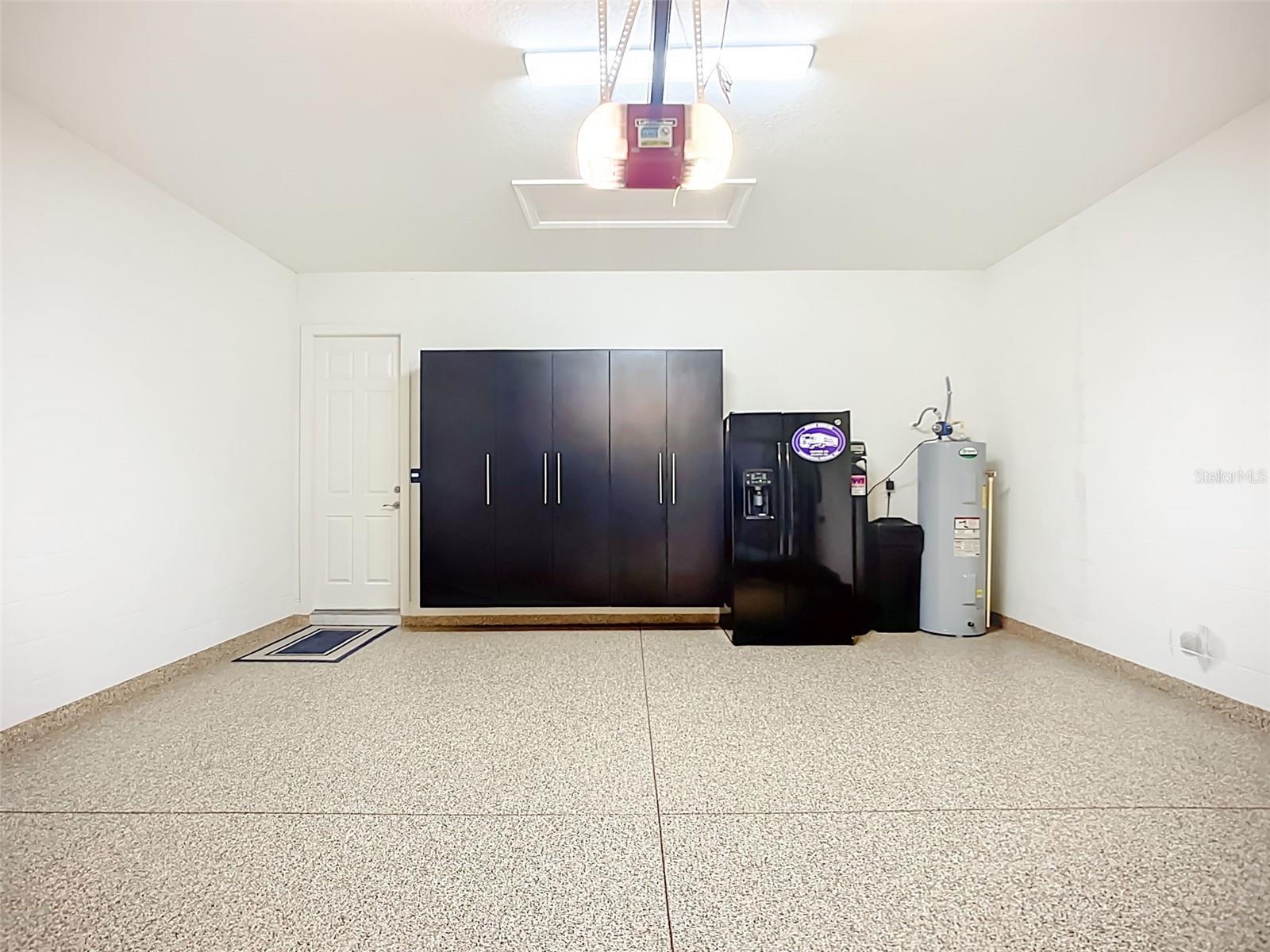 Image 41 of 75 For 15909 Cape Coral Drive