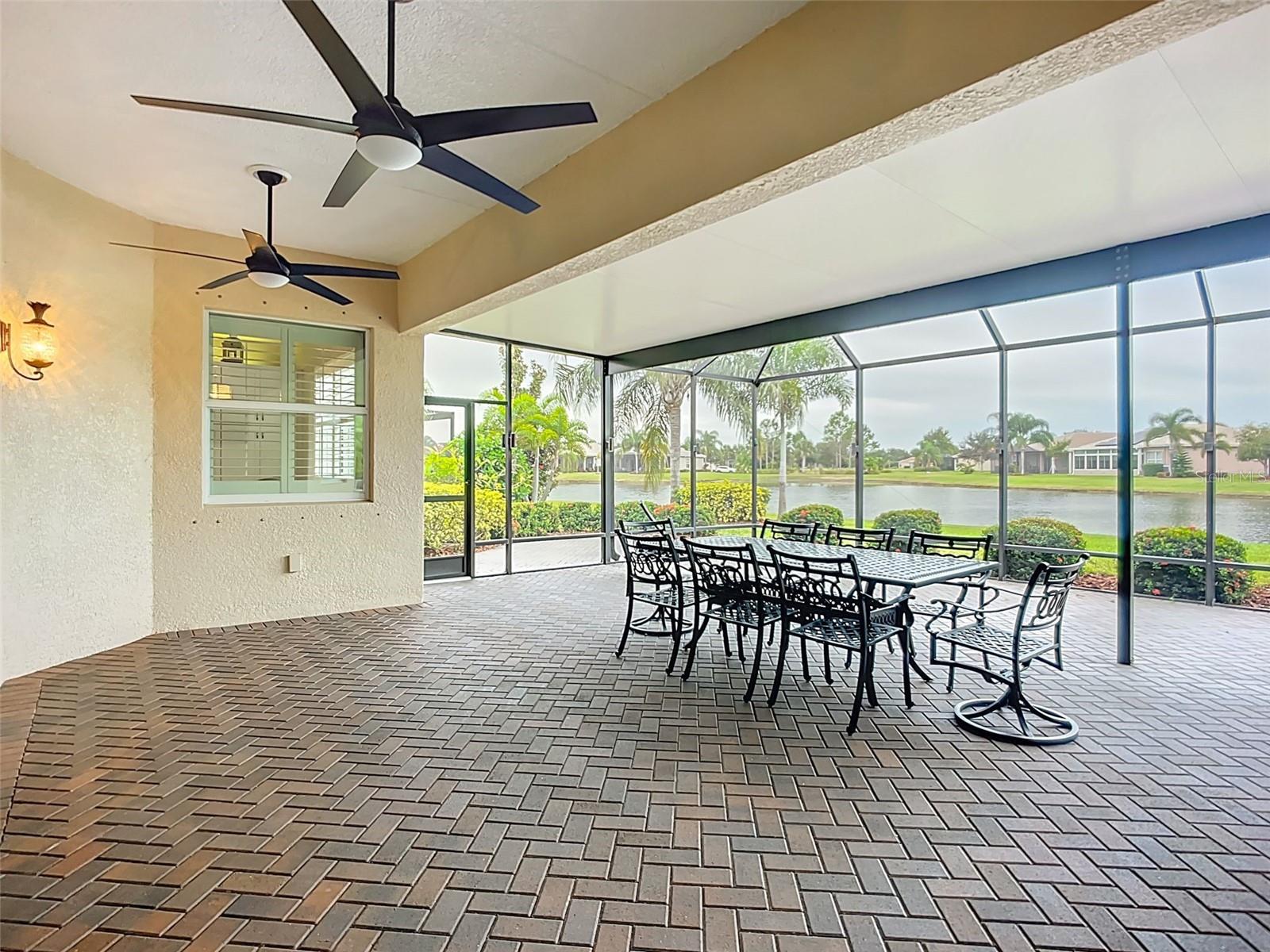 Image 43 of 75 For 15909 Cape Coral Drive