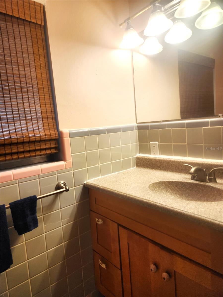 Image 16 of 81 For 2476 Coronado Way