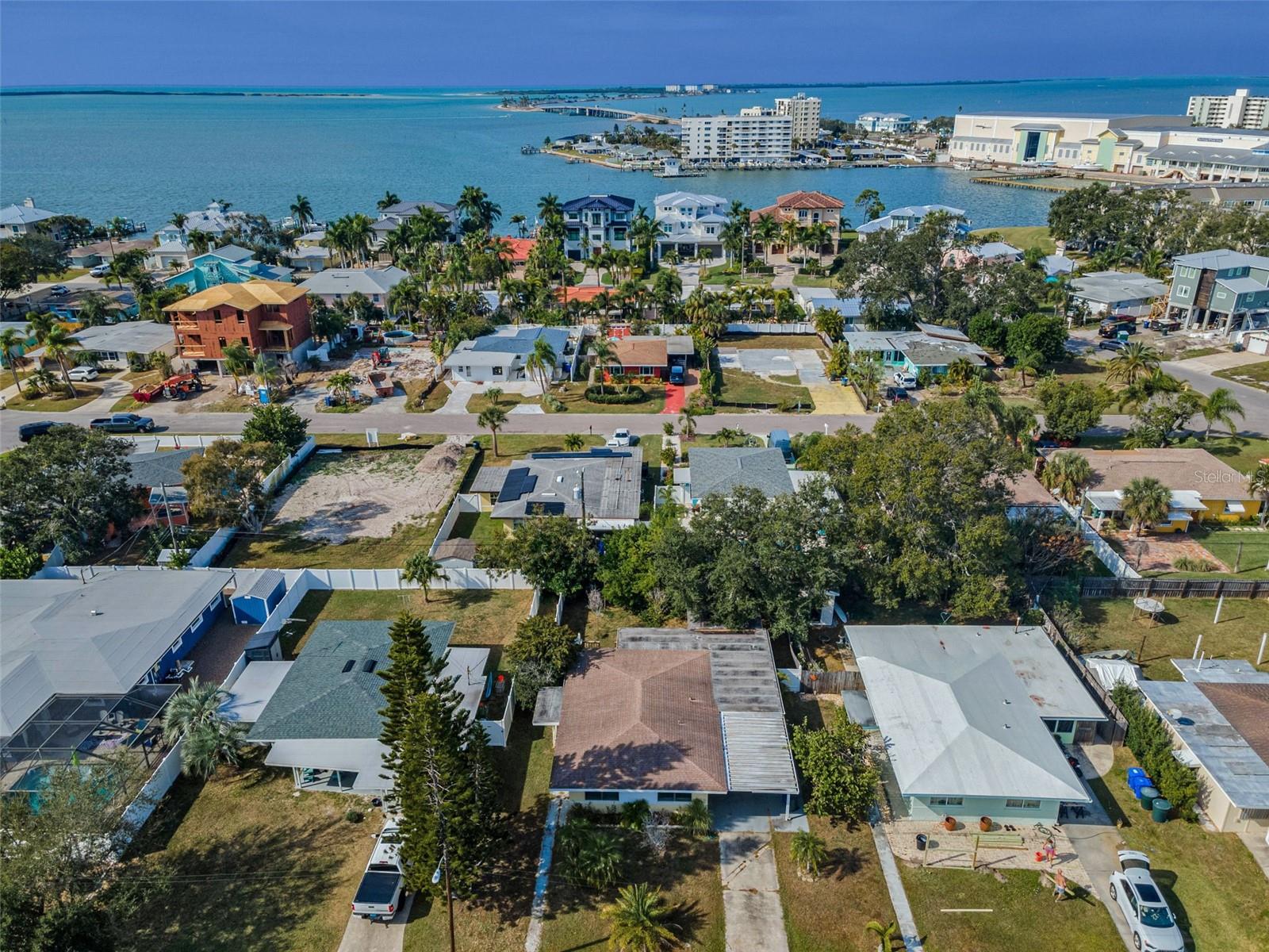 Image 4 of 81 For 2476 Coronado Way