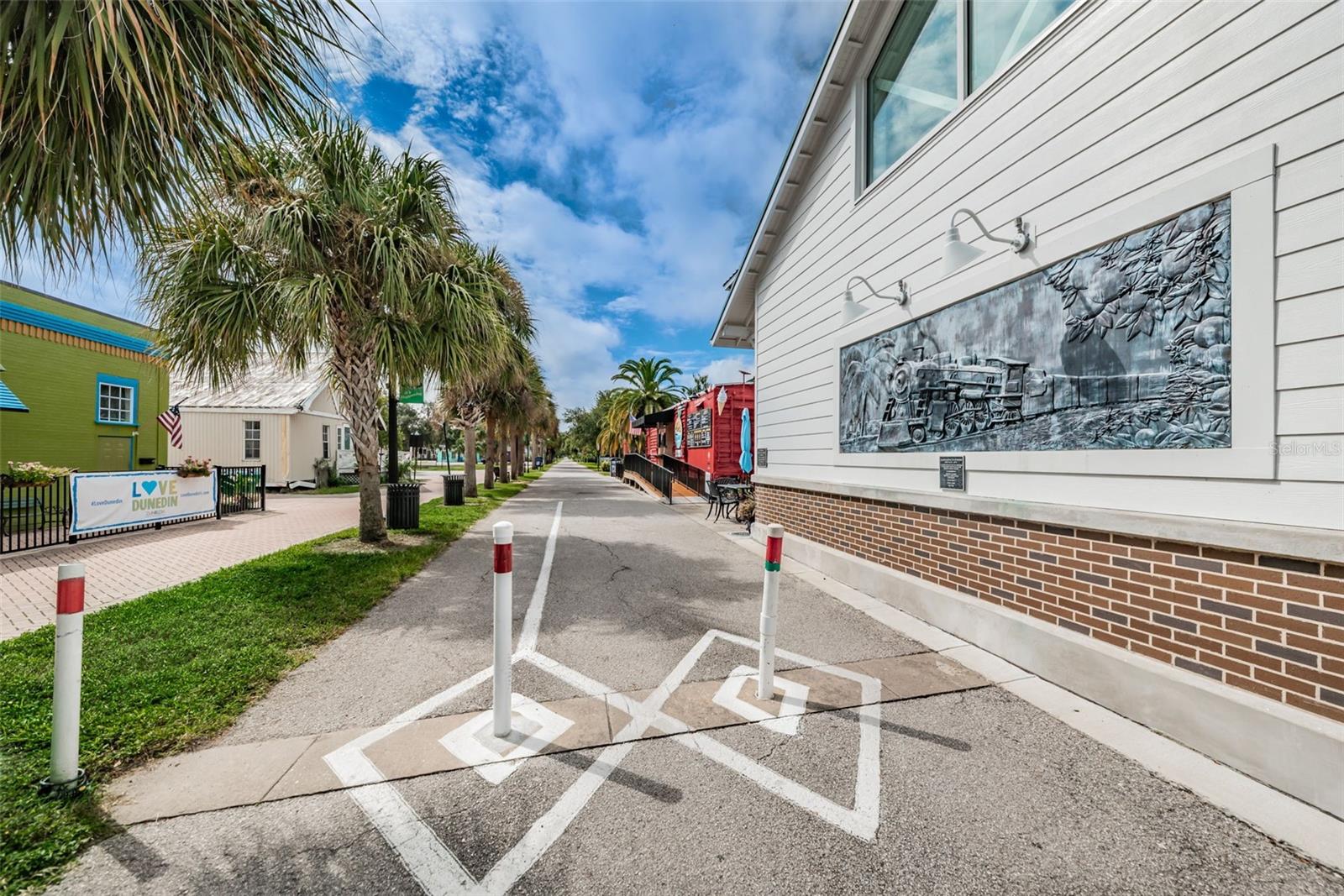 Image 65 of 81 For 2476 Coronado Way