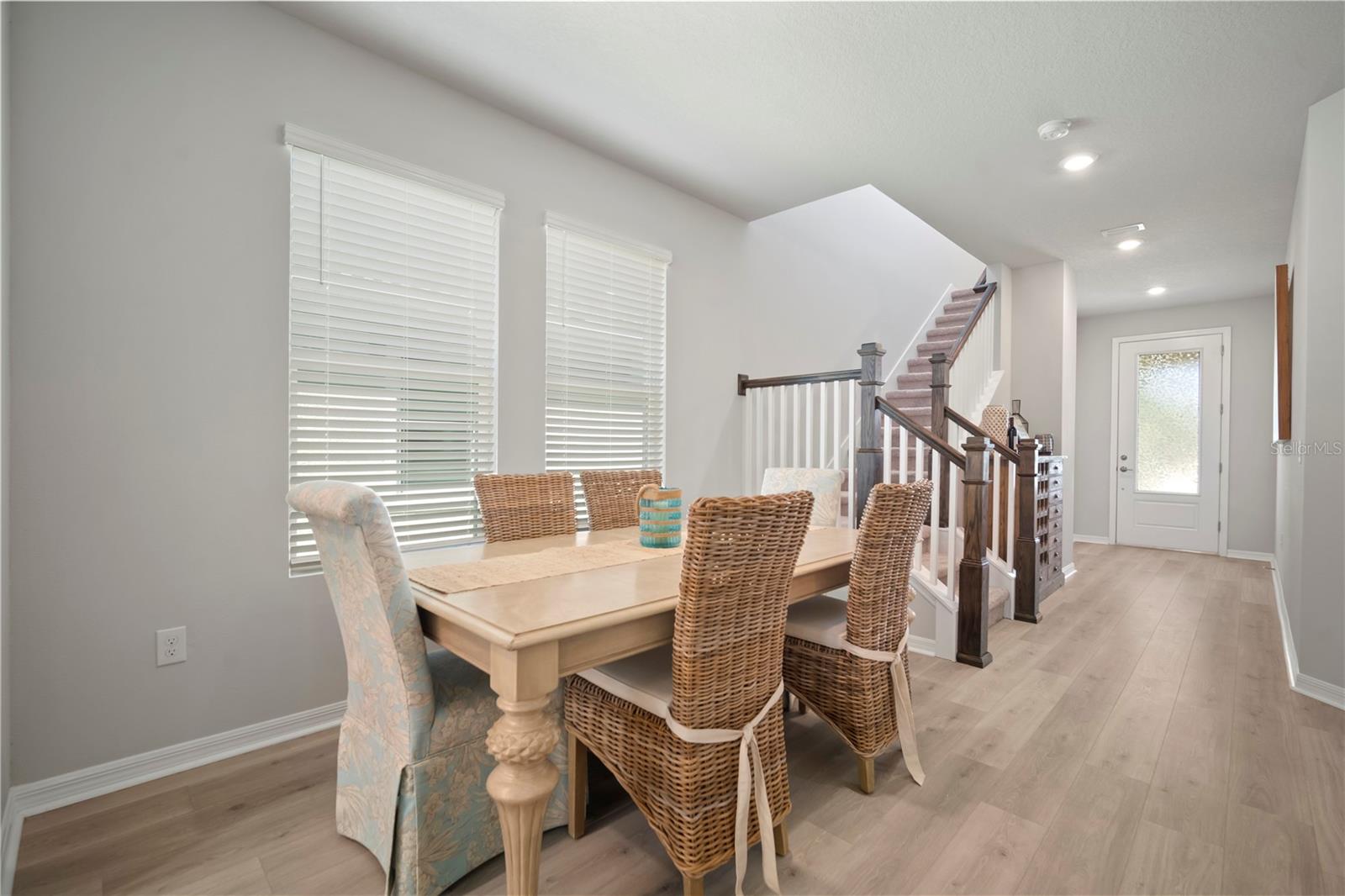 Image 18 of 61 For 5636 Silver Sun Drive