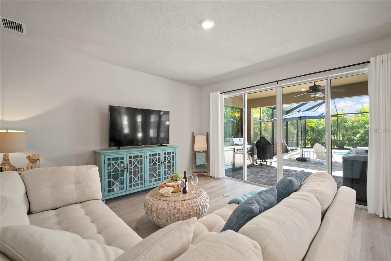 Image 30 of 61 For 5636 Silver Sun Drive