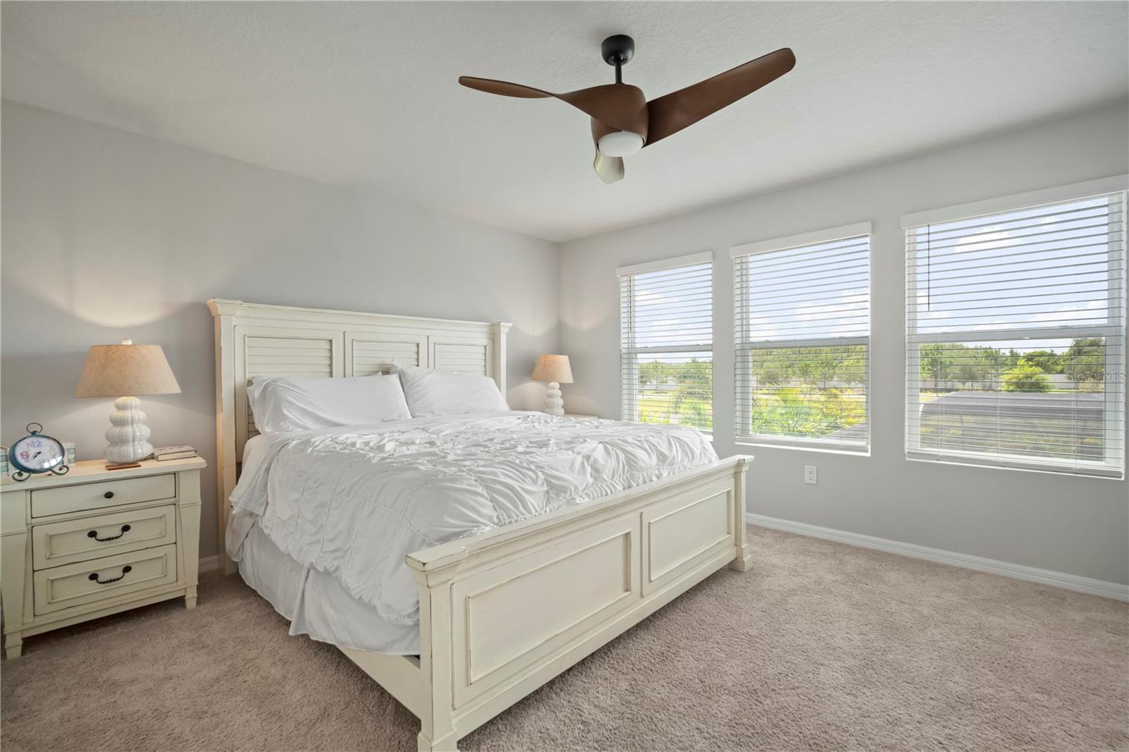 Image 38 of 61 For 5636 Silver Sun Drive