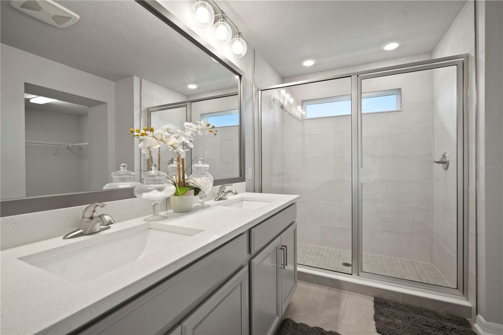 Image 41 of 61 For 5636 Silver Sun Drive