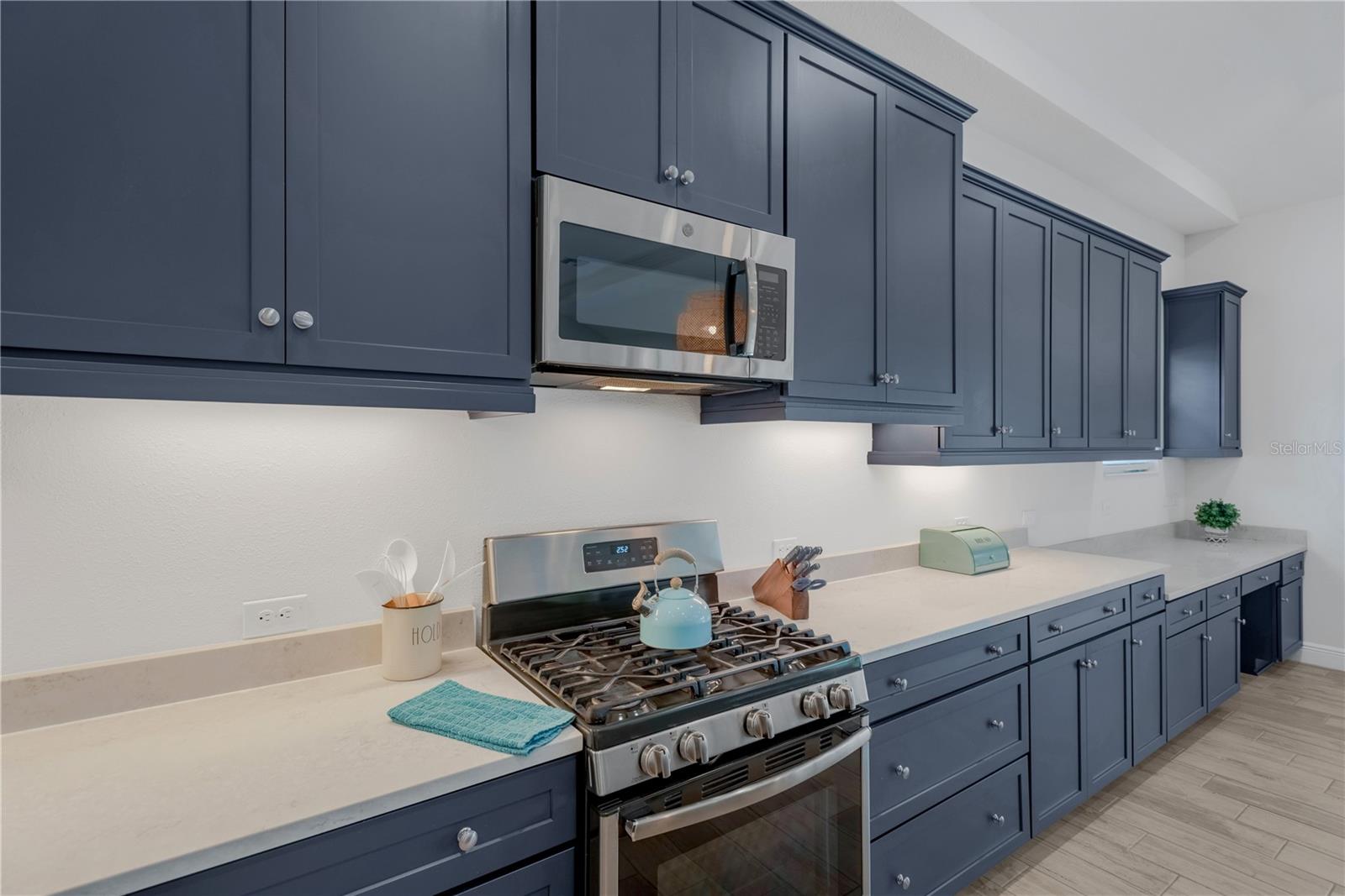 Listing photo id 8 for 3010 Albion Walk Place