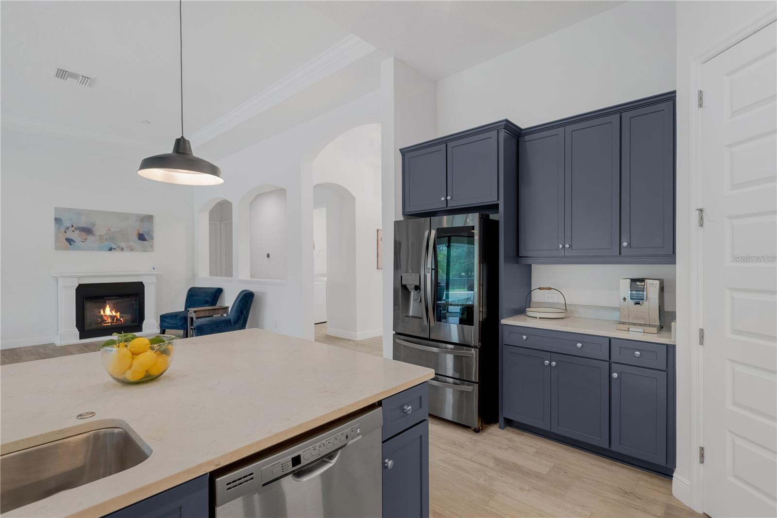 Listing photo id 10 for 3010 Albion Walk Place