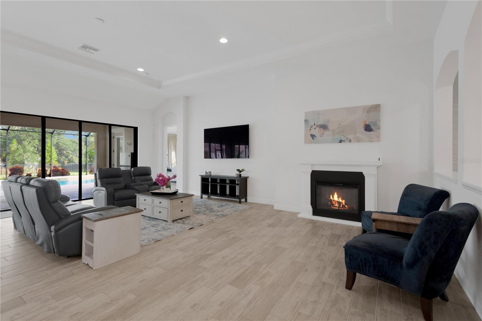 Listing photo id 16 for 3010 Albion Walk Place