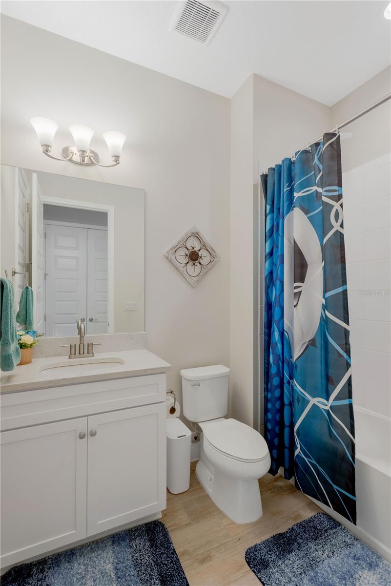 Listing photo id 23 for 3010 Albion Walk Place