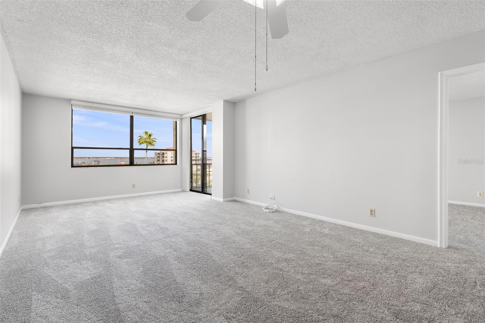 Image 11 of 37 For 6279 Sun Boulevard 503