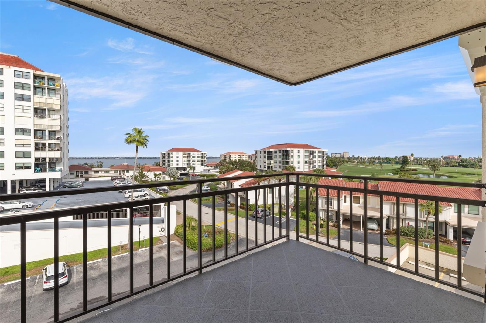 Image 26 of 37 For 6279 Sun Boulevard 503