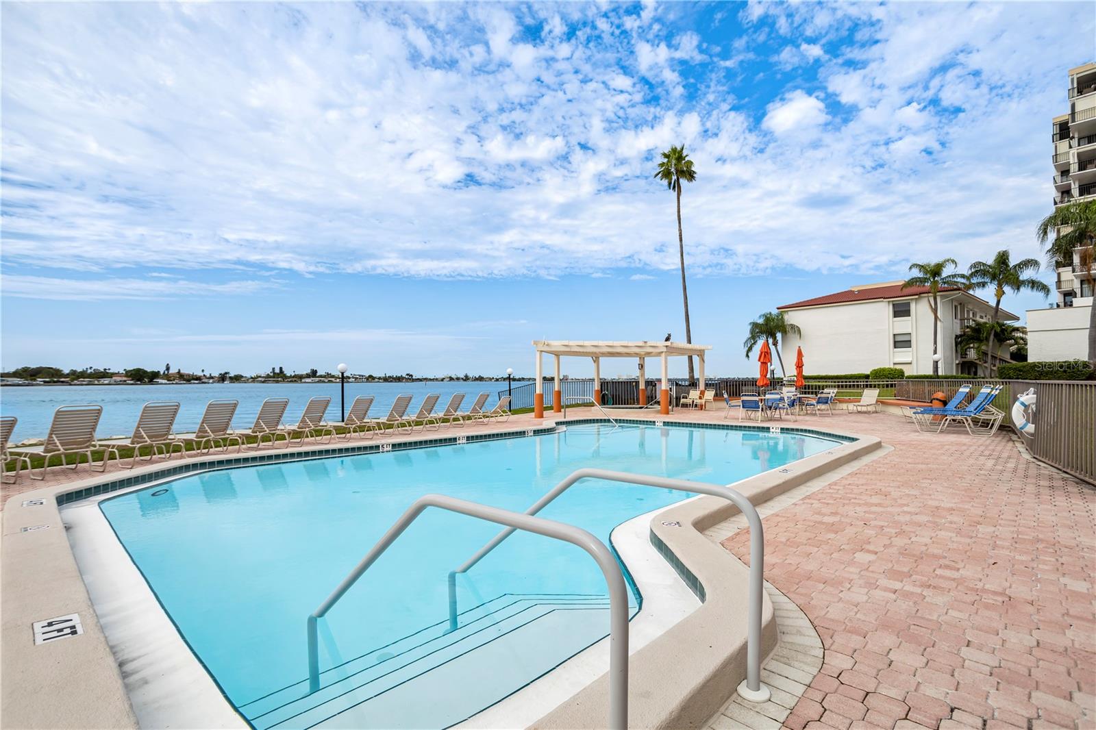 Image 33 of 37 For 6279 Sun Boulevard 503