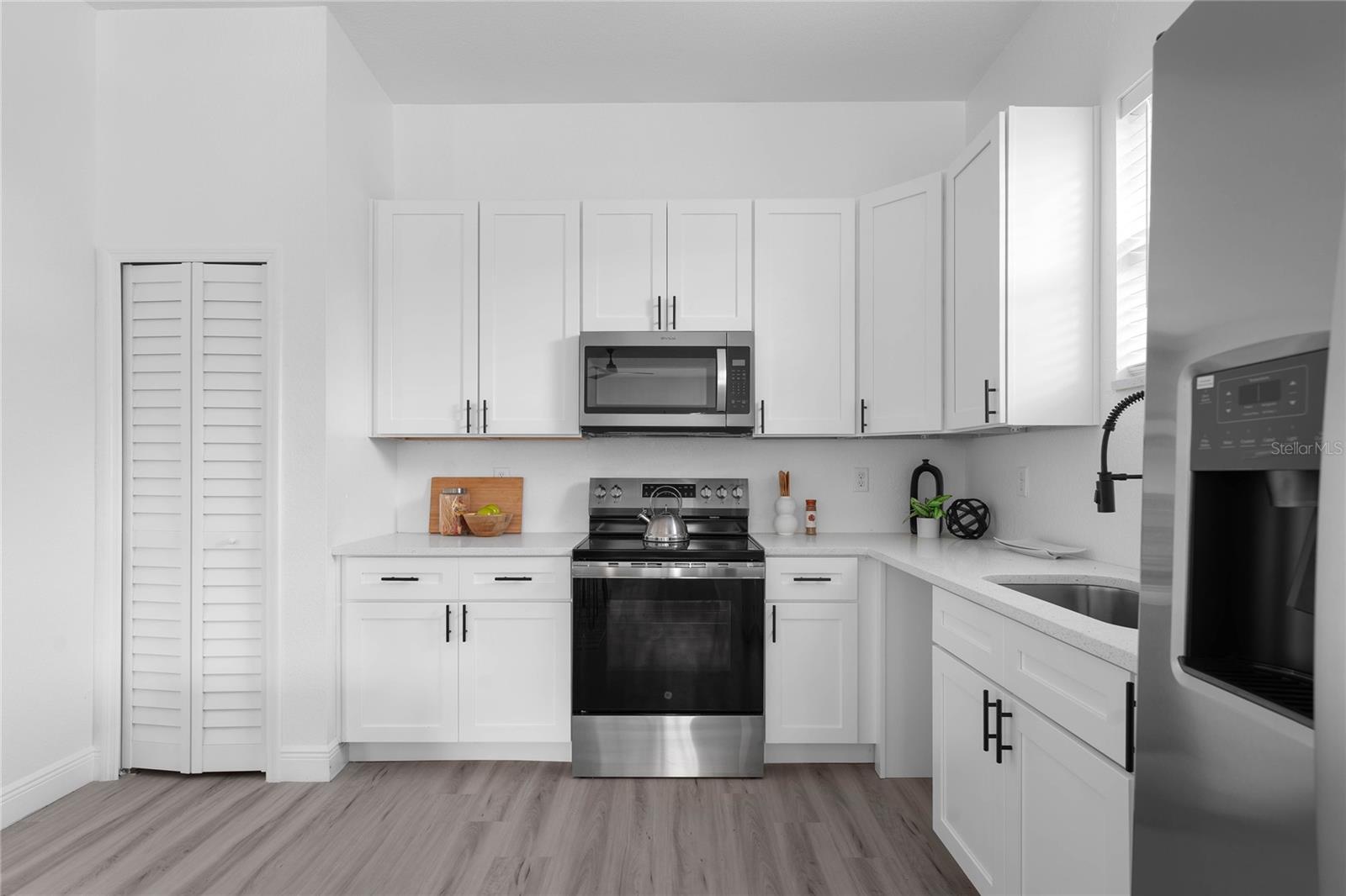 Image 13 of 46 For 1421 35th Street S