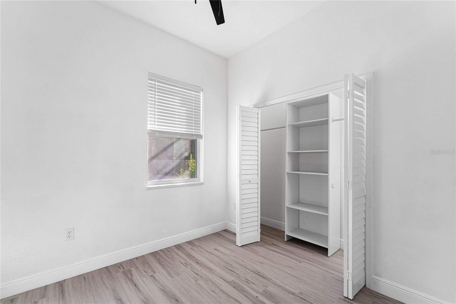 Image 18 of 46 For 1421 35th Street S