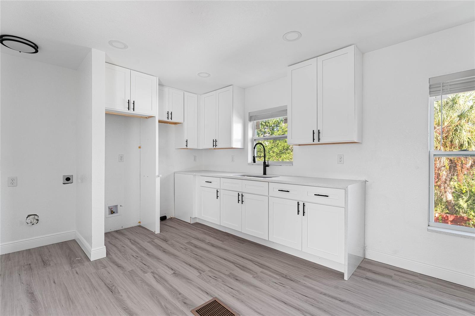 Image 31 of 46 For 1421 35th Street S