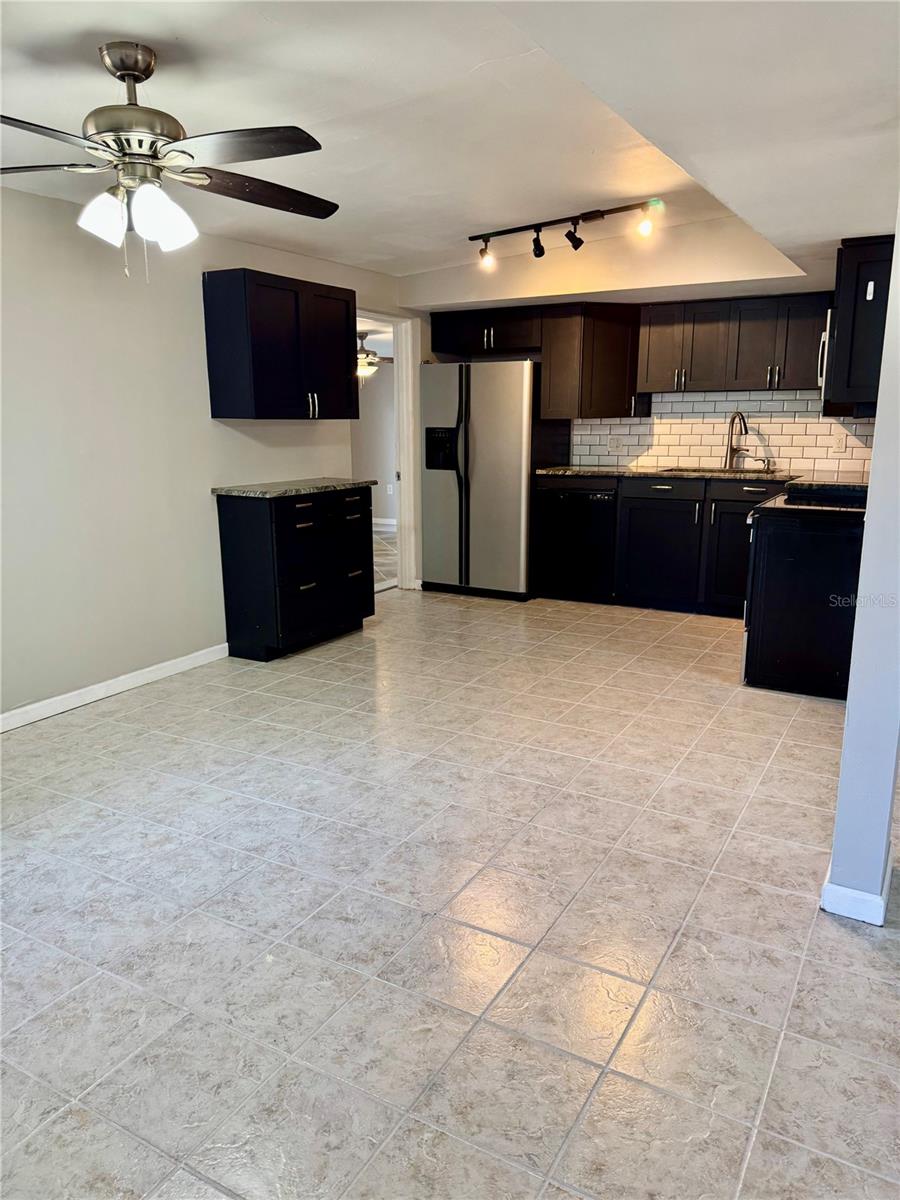 Image 5 of 16 For 4173 Highland Loop