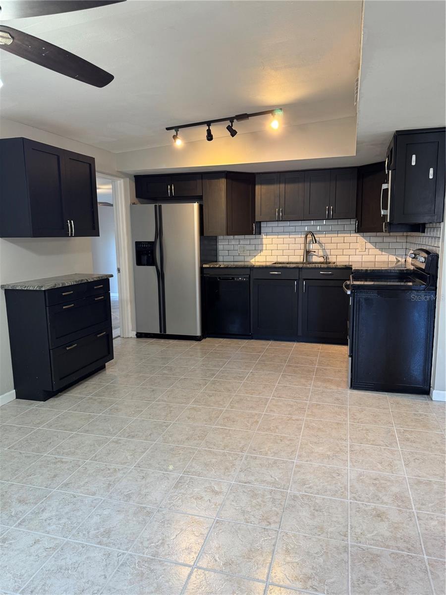 Image 6 of 16 For 4173 Highland Loop