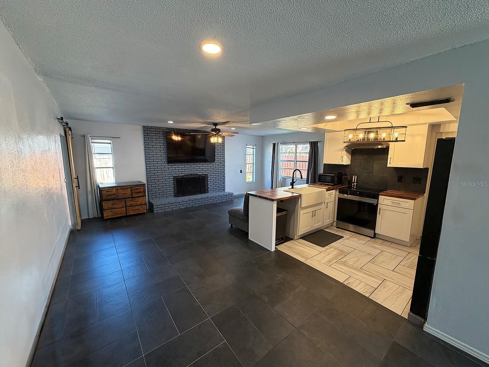 Image 7 of 19 For 8611 Longboat Lane