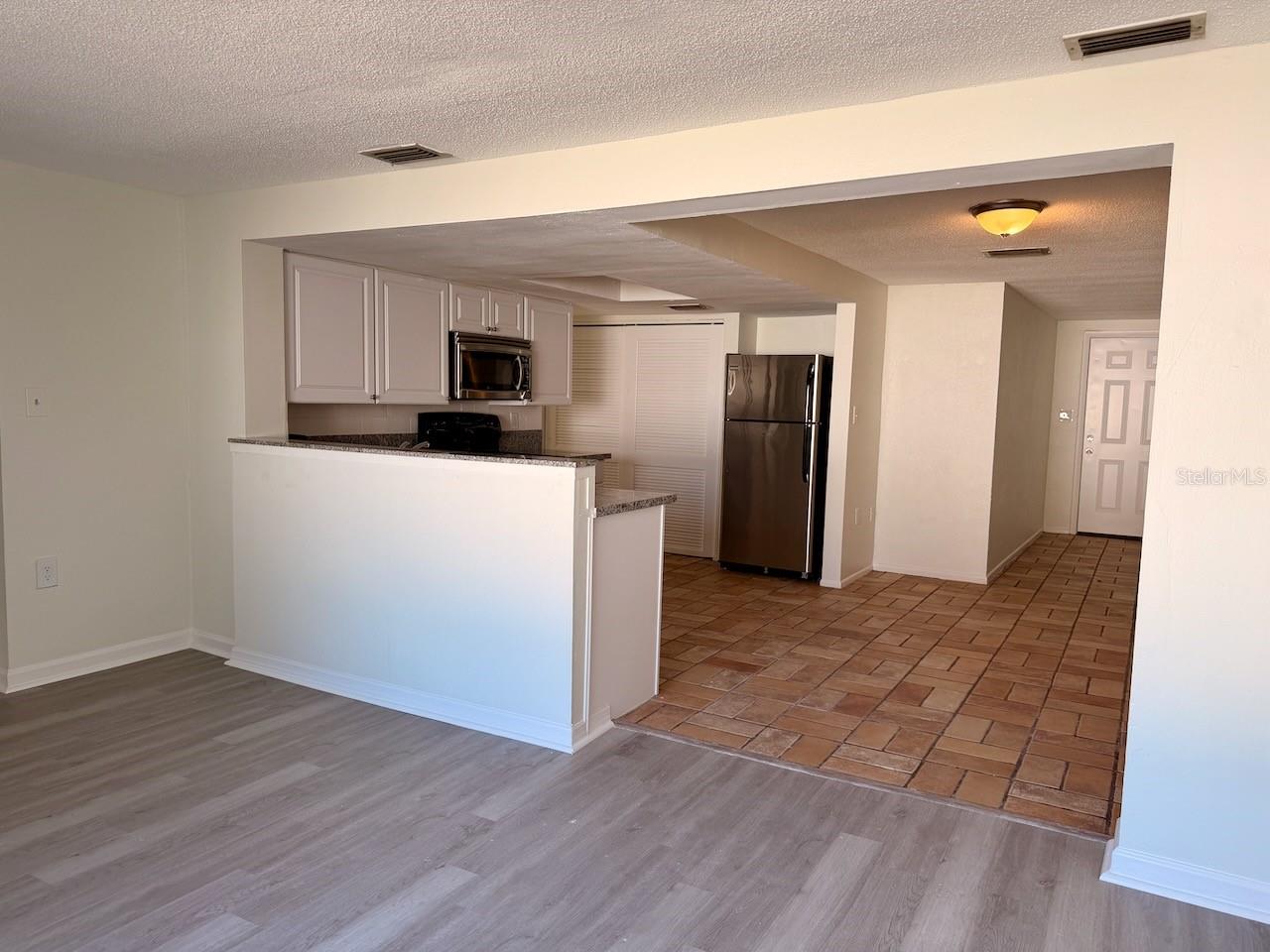 Image 3 of 24 For 7321 Mayfield Drive