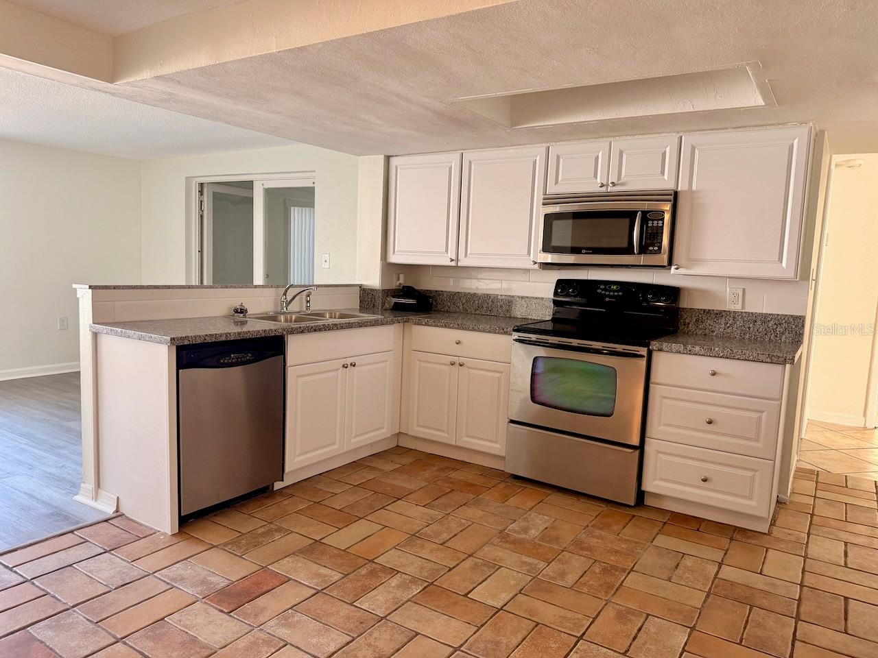 Image 4 of 24 For 7321 Mayfield Drive