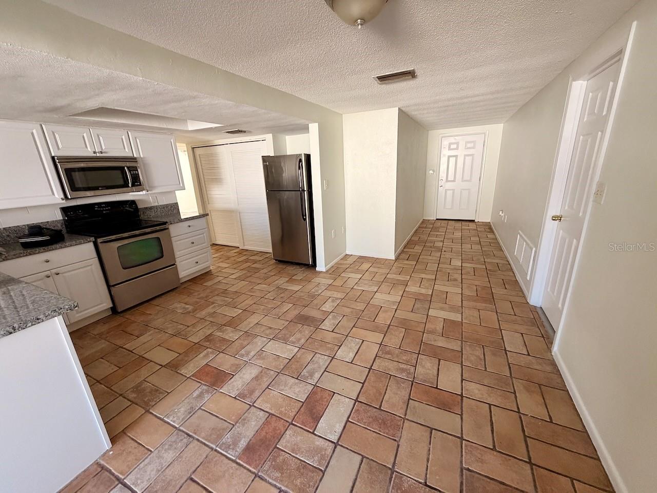 Image 5 of 24 For 7321 Mayfield Drive