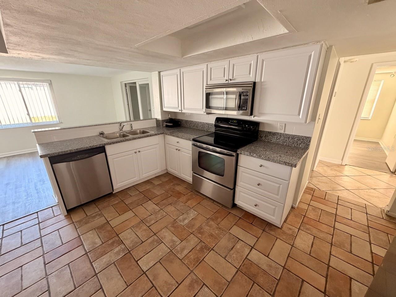 Image 7 of 24 For 7321 Mayfield Drive