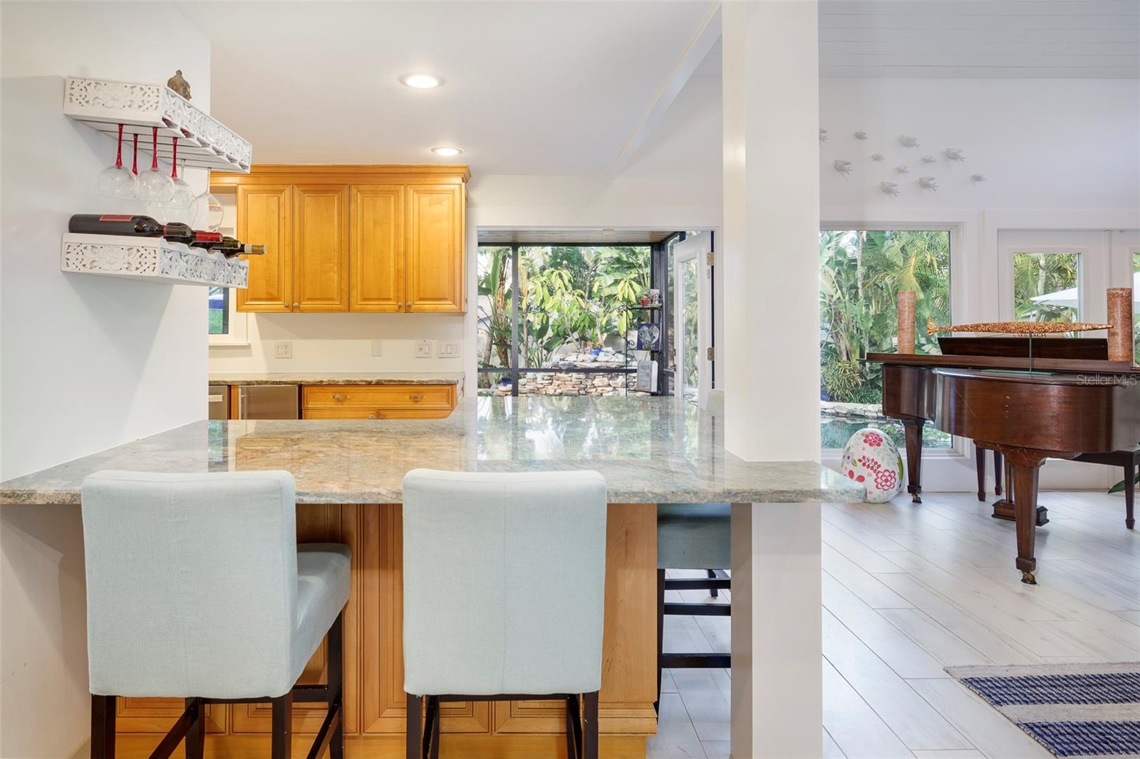 Image 25 of 46 For 935 42nd Avenue N