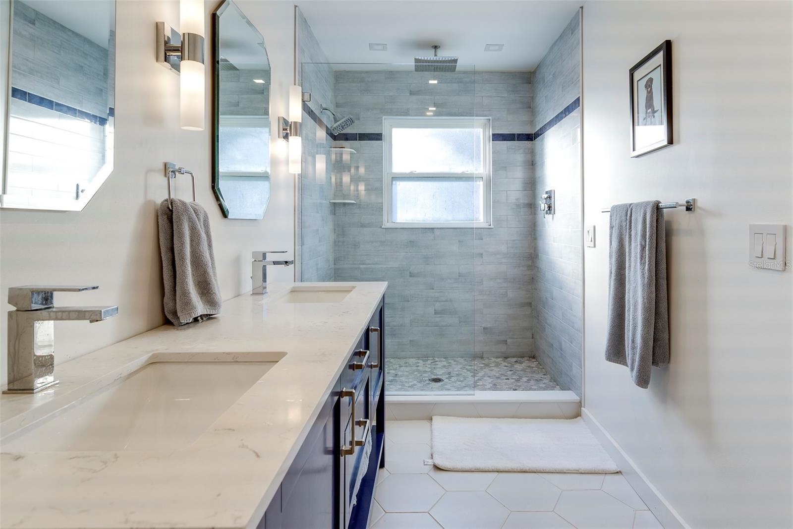 Image 33 of 46 For 935 42nd Avenue N