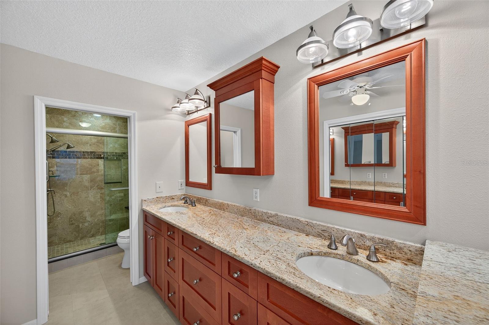 Image 21 of 29 For 13734 Marseilles Court