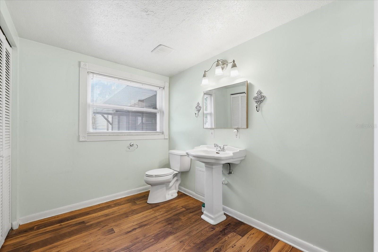 Listing photo id 16 for 12031 Old Hillsborough Avenue