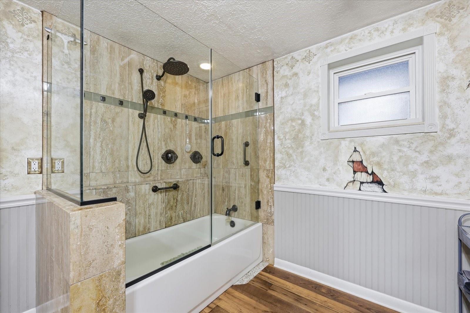 Listing photo id 20 for 12031 Old Hillsborough Avenue