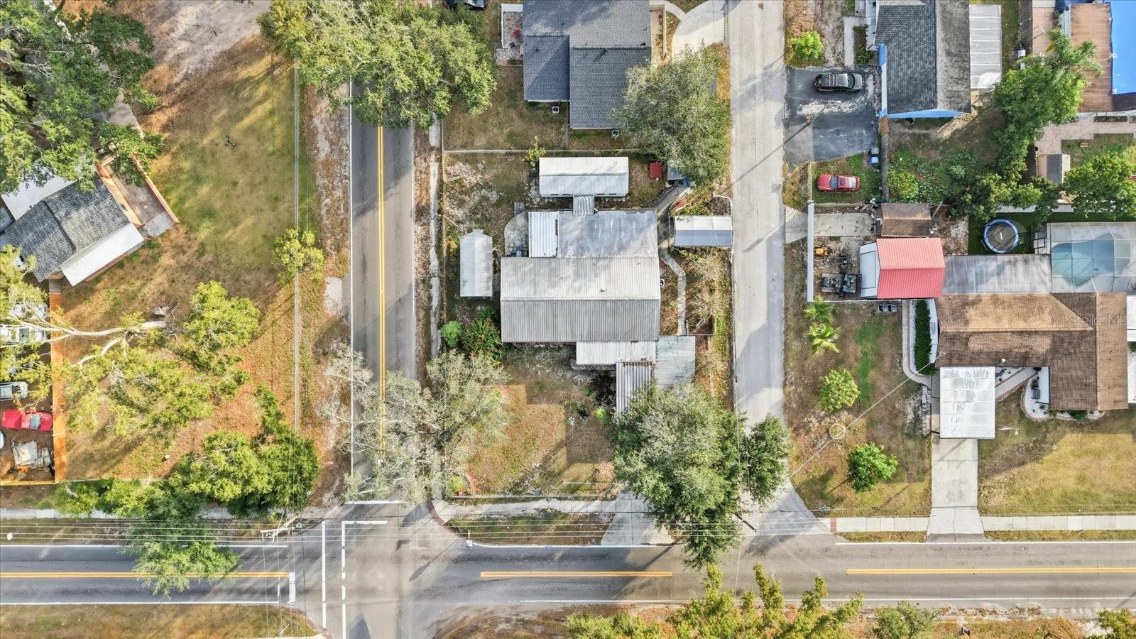 Listing photo id 37 for 12031 Old Hillsborough Avenue