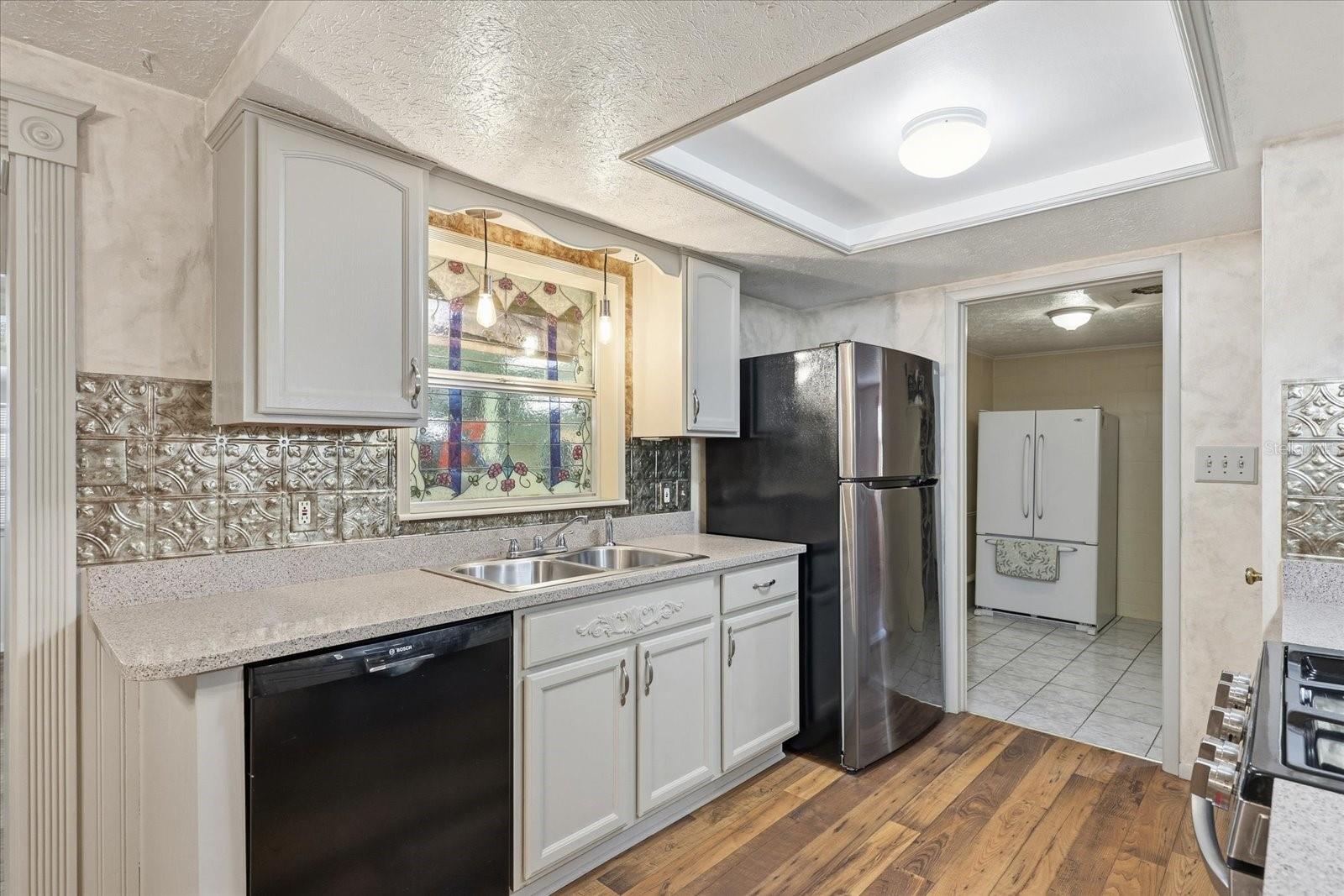 Listing photo id 7 for 12031 Old Hillsborough Avenue