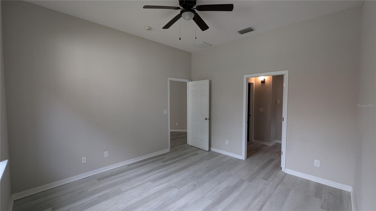 Image 28 of 72 For 2606 Fiddlestick Circle 2606