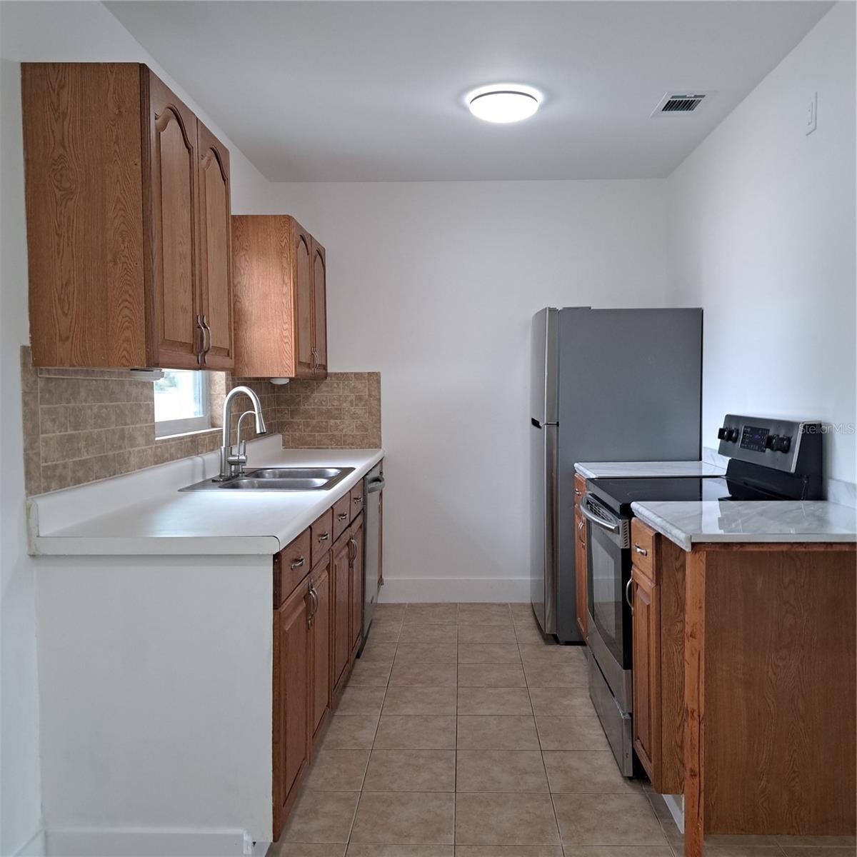 Image 12 of 32 For 2851 28th Avenue N