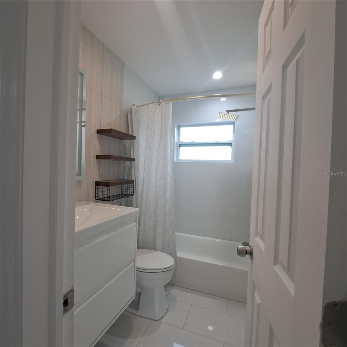 Image 22 of 32 For 2851 28th Avenue N